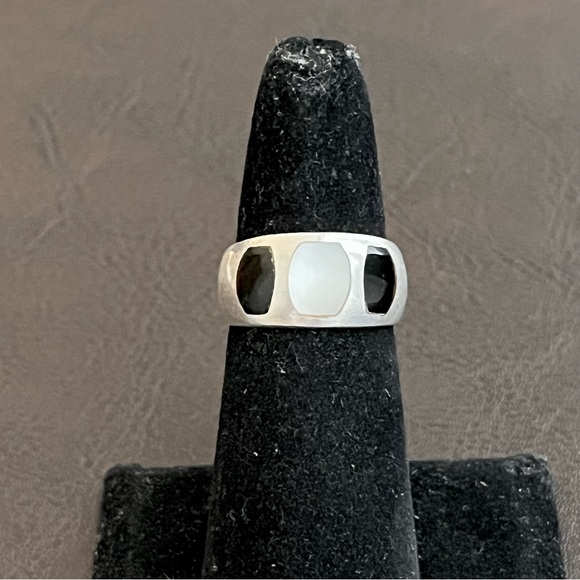 Vintage sterling silver 925 black onyx and mother of pearl ring Size 5.75 - Picture 4 of 10